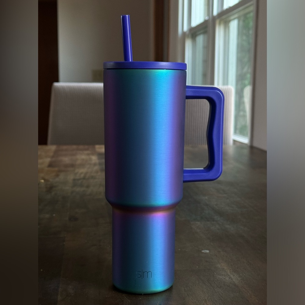 Simple Modern Prism Used Trek 40oz